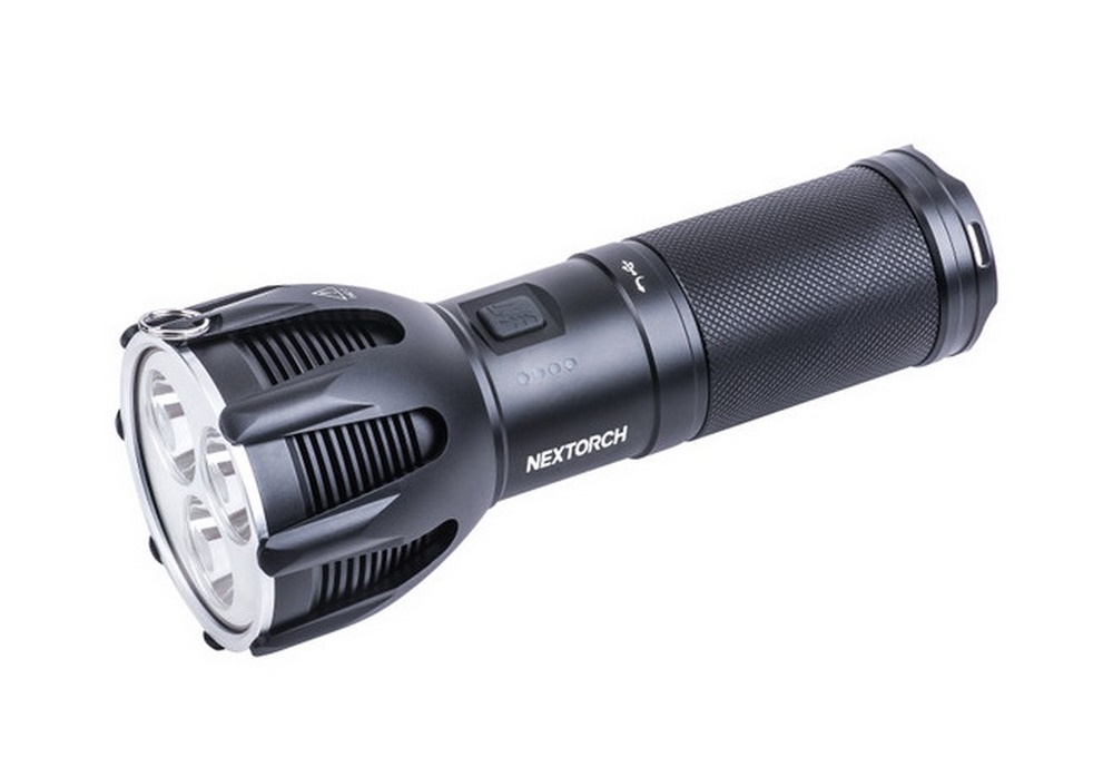 Nextorch® Saint Torch 30 V2.0 LED Stablampe / Suchscheinwerfer | 8.000 ANSI-Lumen